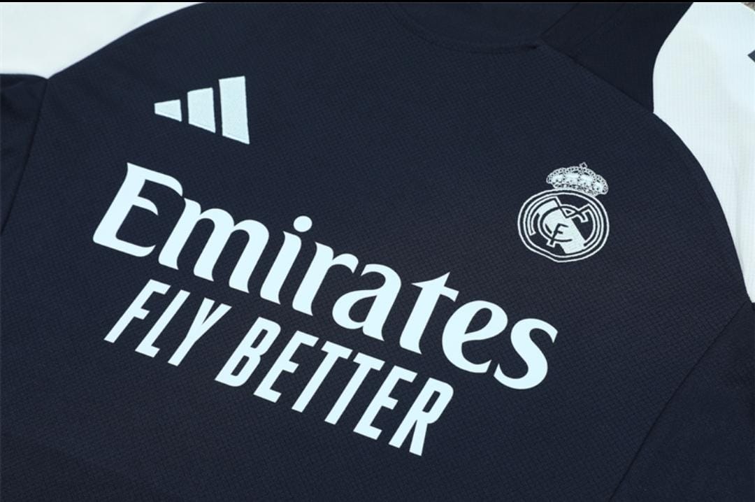 Ensemble Maillot + Short Real Madrid - Bleu Marine & Blanc
